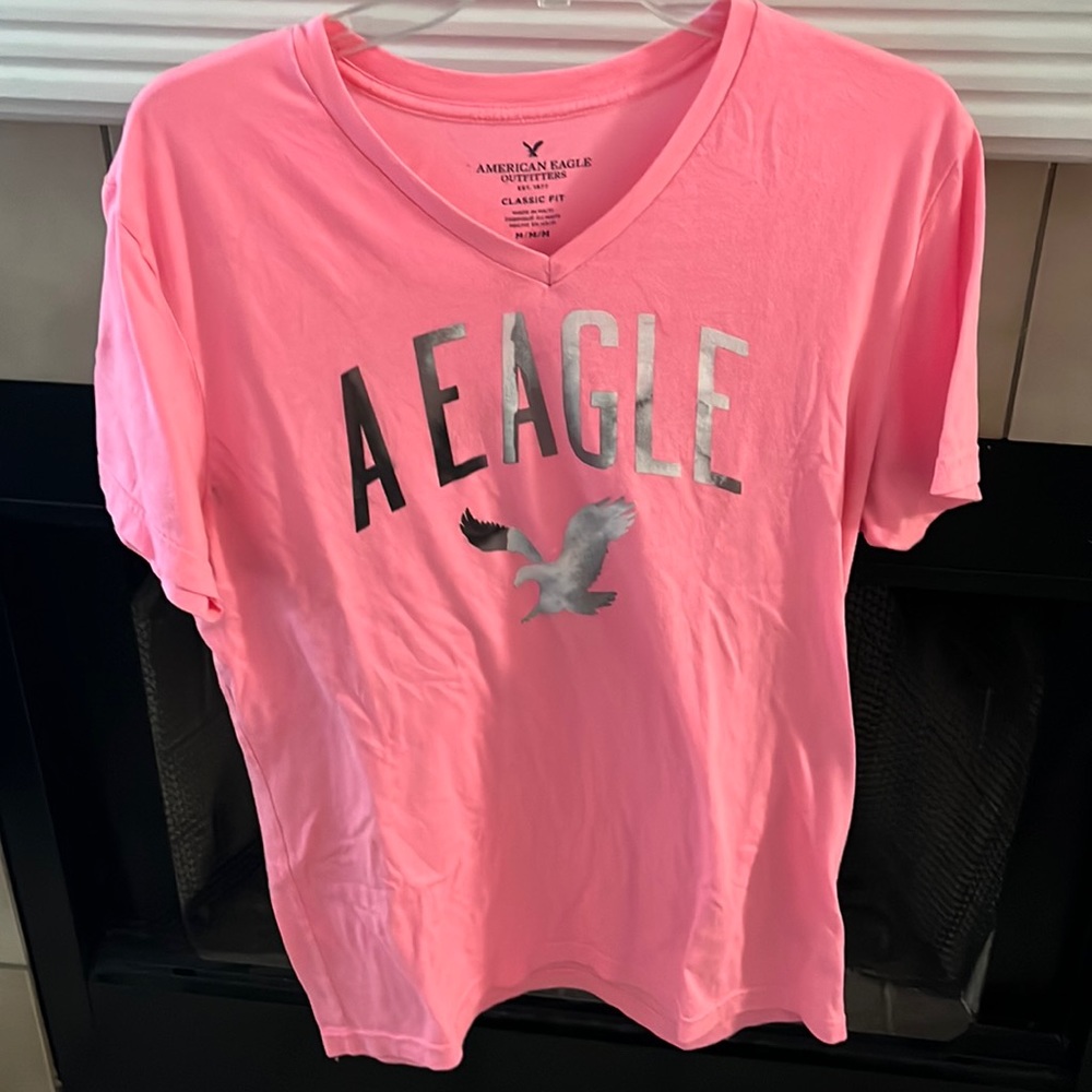 American Eagle V-neck